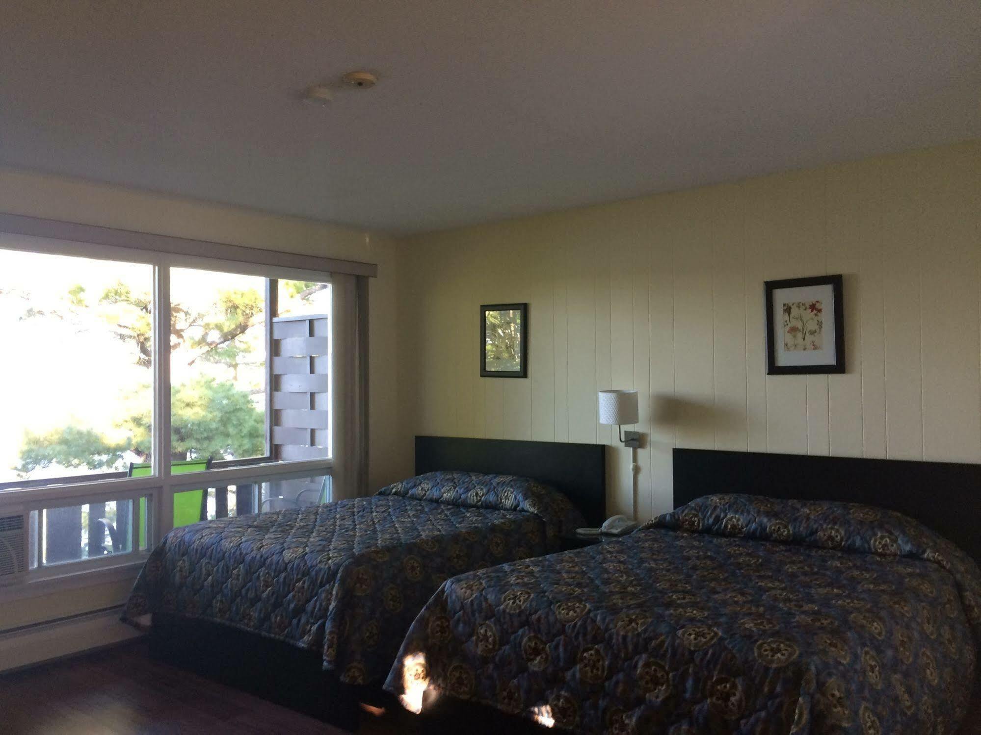 Pinedale Inn グレイブンハースト エクステリア 写真