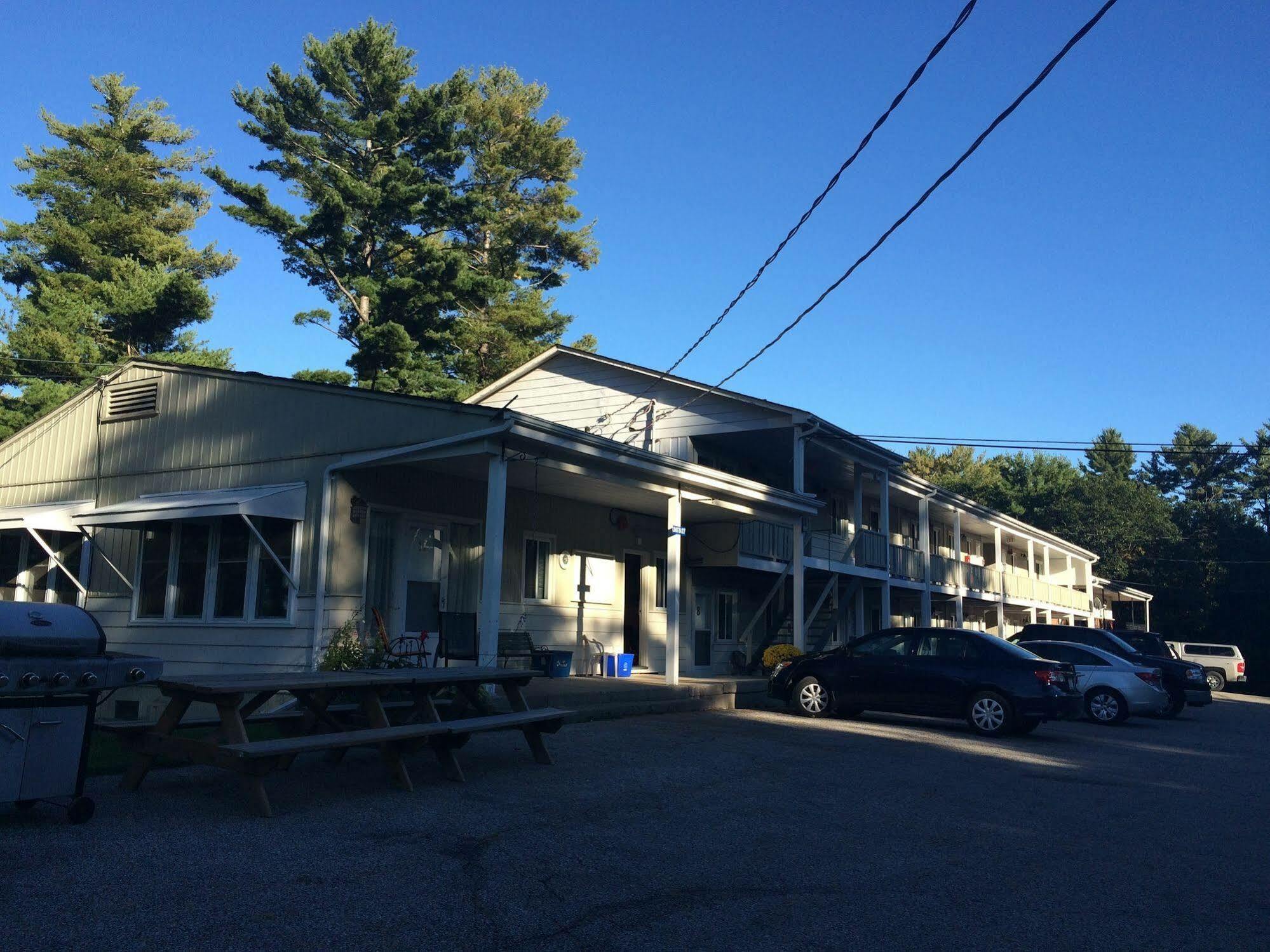 Pinedale Inn グレイブンハースト エクステリア 写真